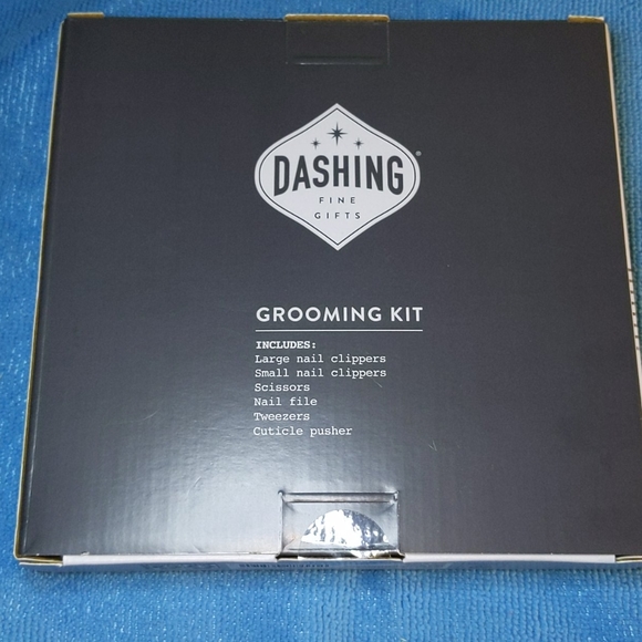 Grooming Kit - Picture 2 of 8